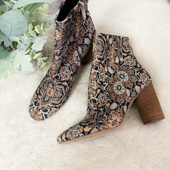 [Sam Edelman] Multi Colored Corra Tapestry Heeled Ankle Boots - Picture 1 of 5
